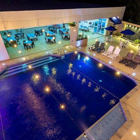 Hotel 0Asis De La Colina Boutique จีราร์ดอท ภายนอก รูปภาพ