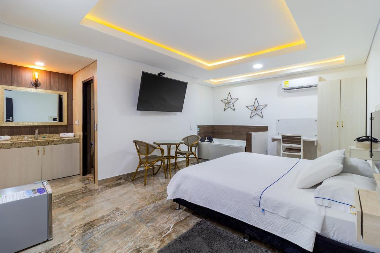 Hotel 0Asis De La Colina Boutique จีราร์ดอท ภายนอก รูปภาพ