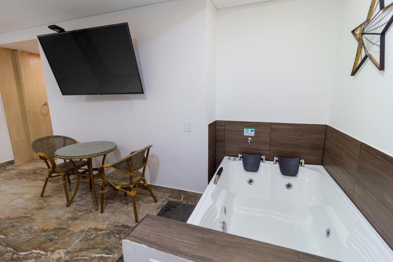 Hotel 0Asis De La Colina Boutique จีราร์ดอท ภายนอก รูปภาพ