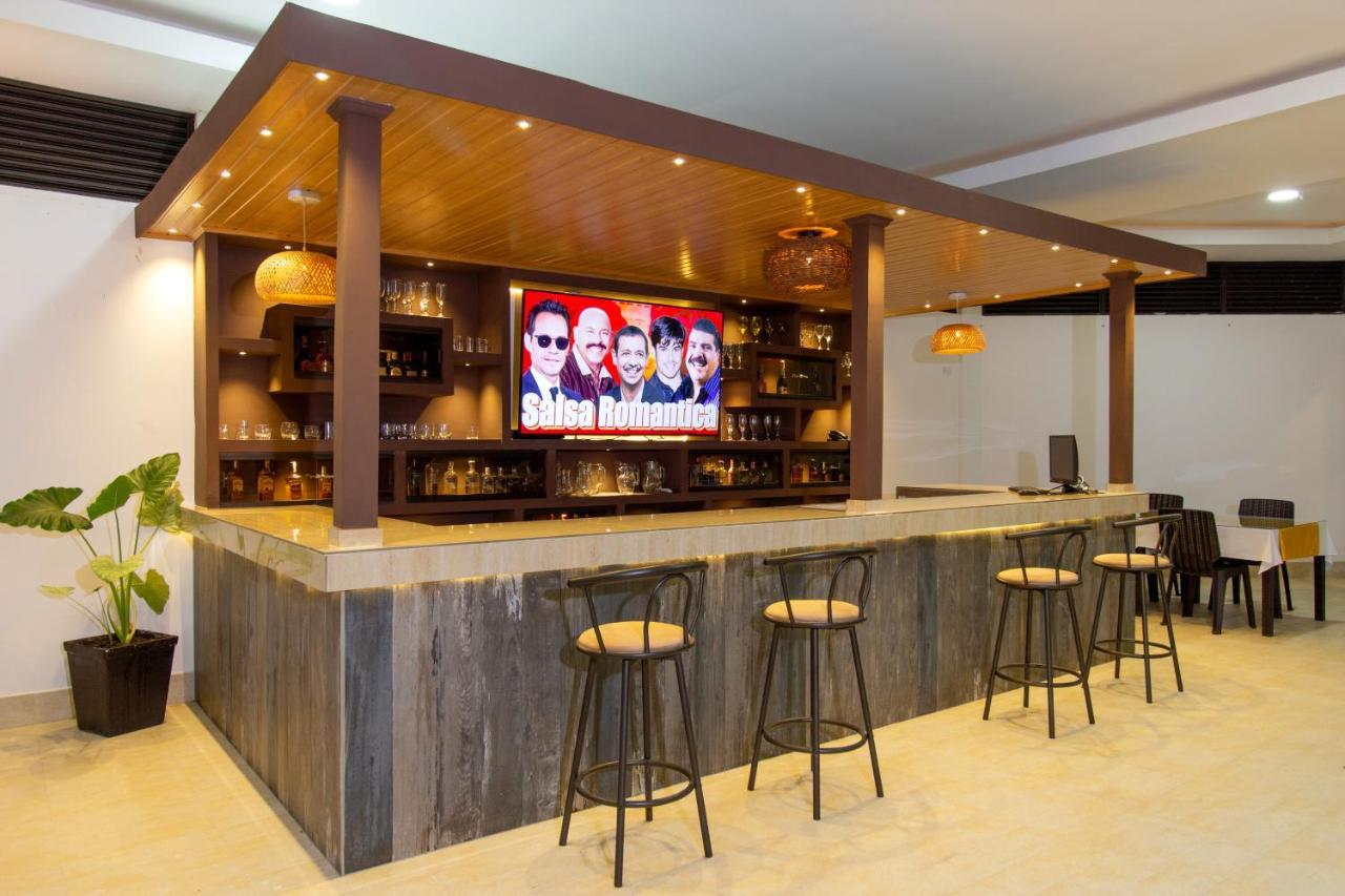 Hotel 0Asis De La Colina Boutique จีราร์ดอท ภายนอก รูปภาพ