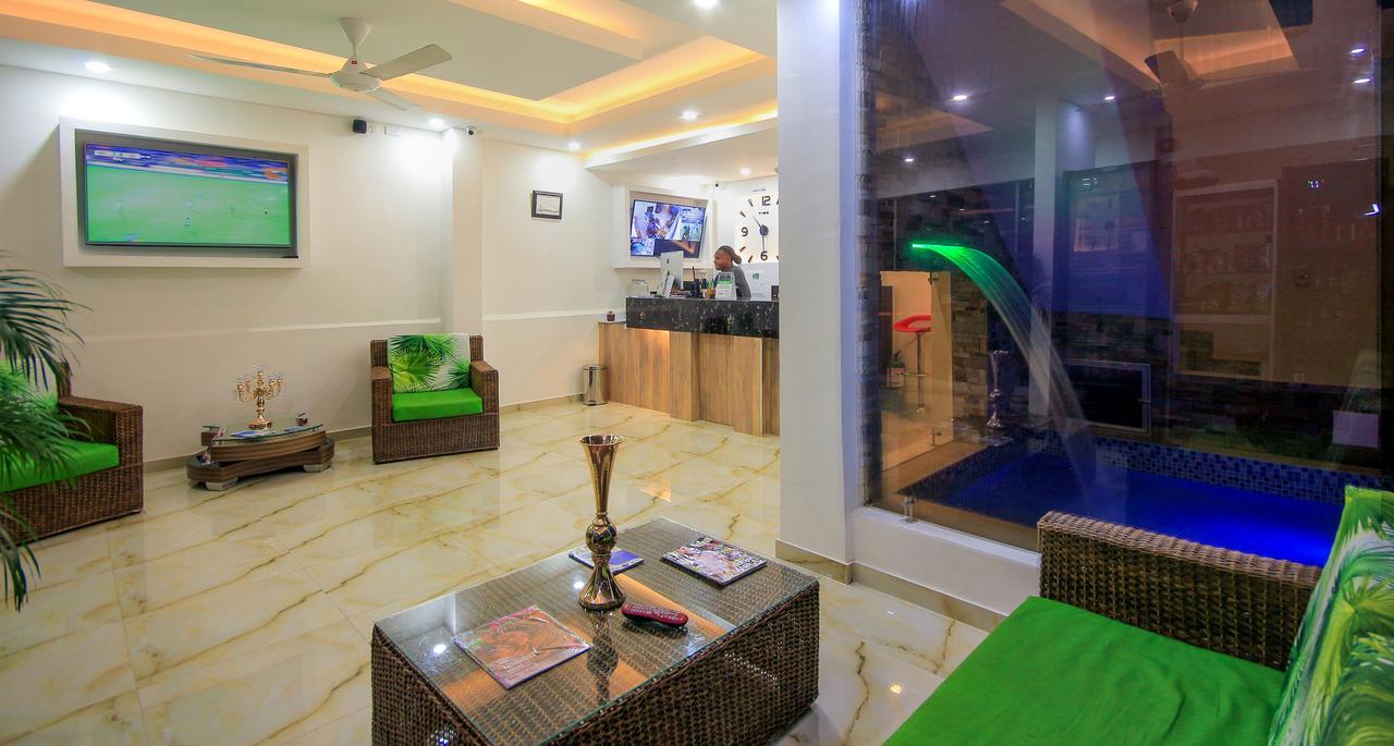 Hotel 0Asis De La Colina Boutique จีราร์ดอท ภายนอก รูปภาพ